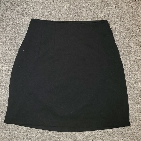 Oak + Fort Black Mini Skirt - Picture 1 of 10